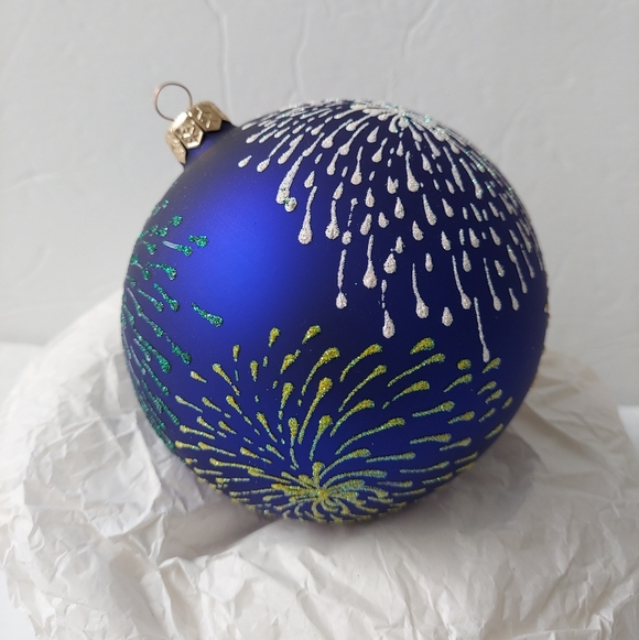 Komozja Blue Ball Glass Christmas Ornament - Picture 4 of 8